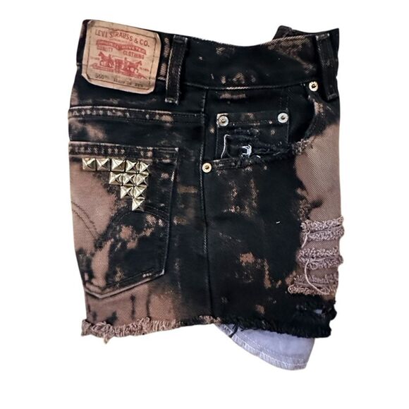 Levi’s ~ Black 550 Tie Dye shorts~ hardware detail on back pocket ~ size 12slim - Picture 3 of 12